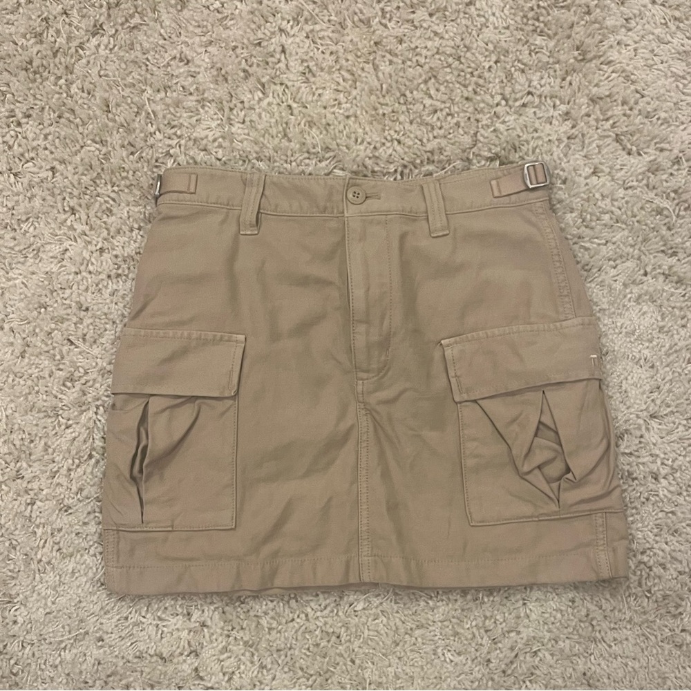 NEW Aritiza TNA mini skirt